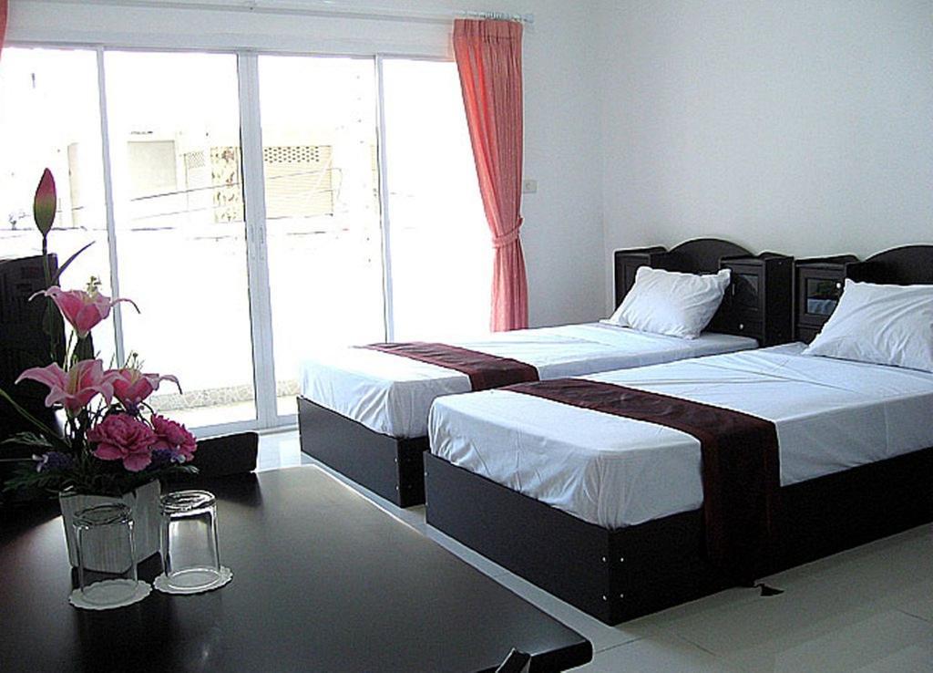 Jomtien Hostel Room photo